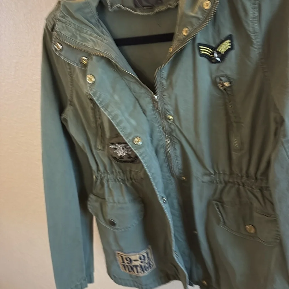 The Story Hooded Army Green Military Style Jacket with Patches/ Size Small